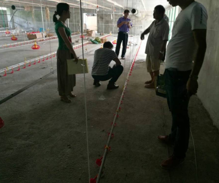 廣西助農服務在養殖場一線技術員14.png